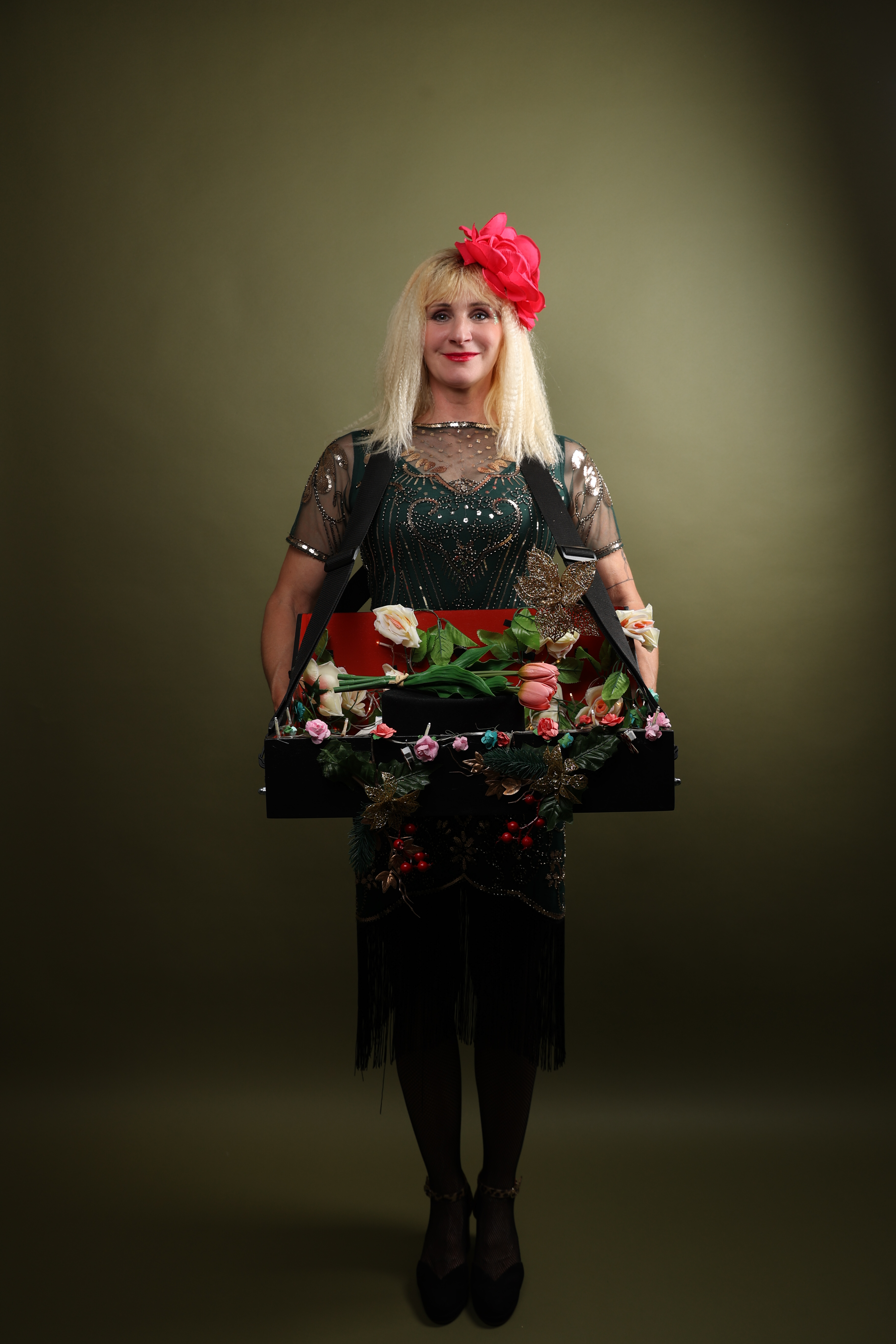 Mariann Engels | Seilartistik | Programm 'Bauchladen Dame'