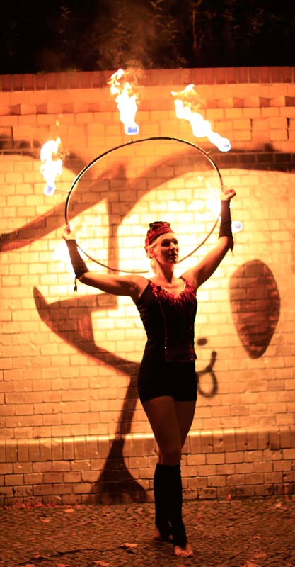 Mariann Engels | Seilartistik | Programm 'Feuershow'