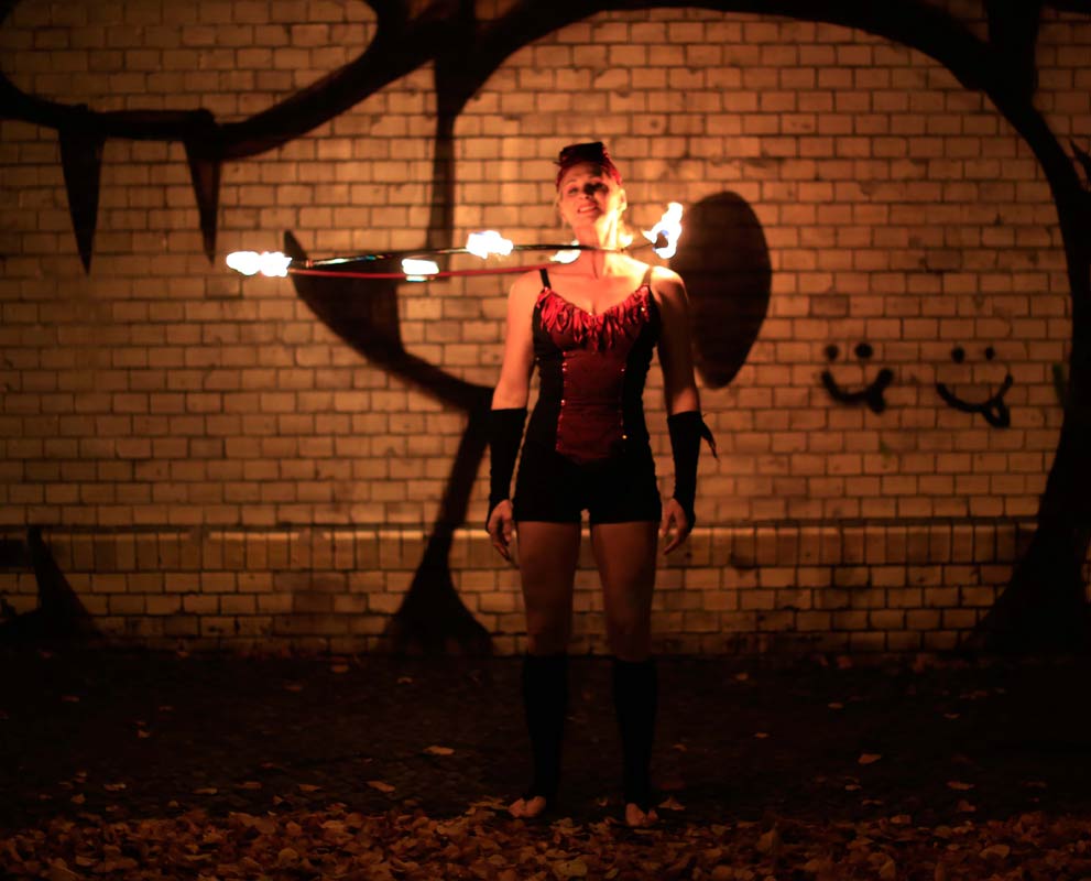 Mariann Engels | Seilartistik | Programm 'Feuershow'