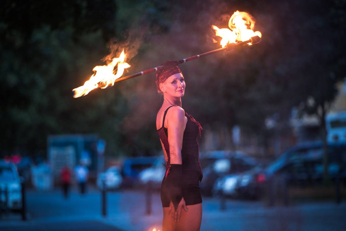 Mariann Engels | Seilartistik | Programm 'Feuershow'